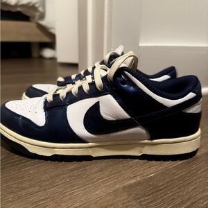 Navy blue dunk